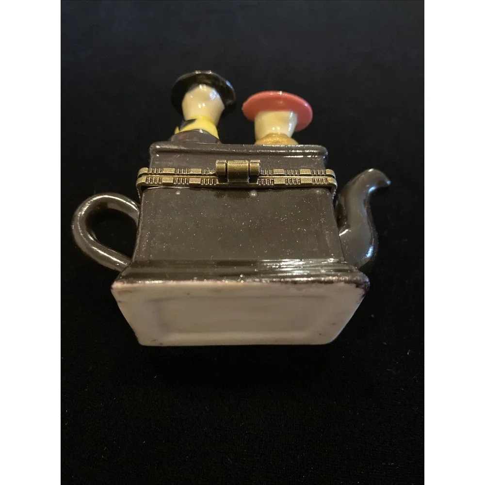Rare Ceramic Faces & Hats / Teapot Trinket Jewelry Box No Signed Excellent Condi